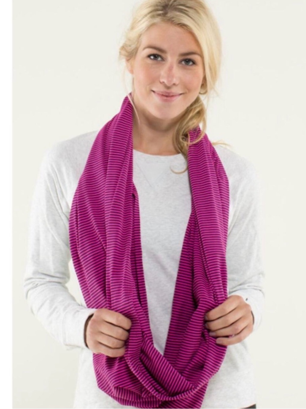 lululemon athletica hyper stripe raspberry Vinyasa Scarf